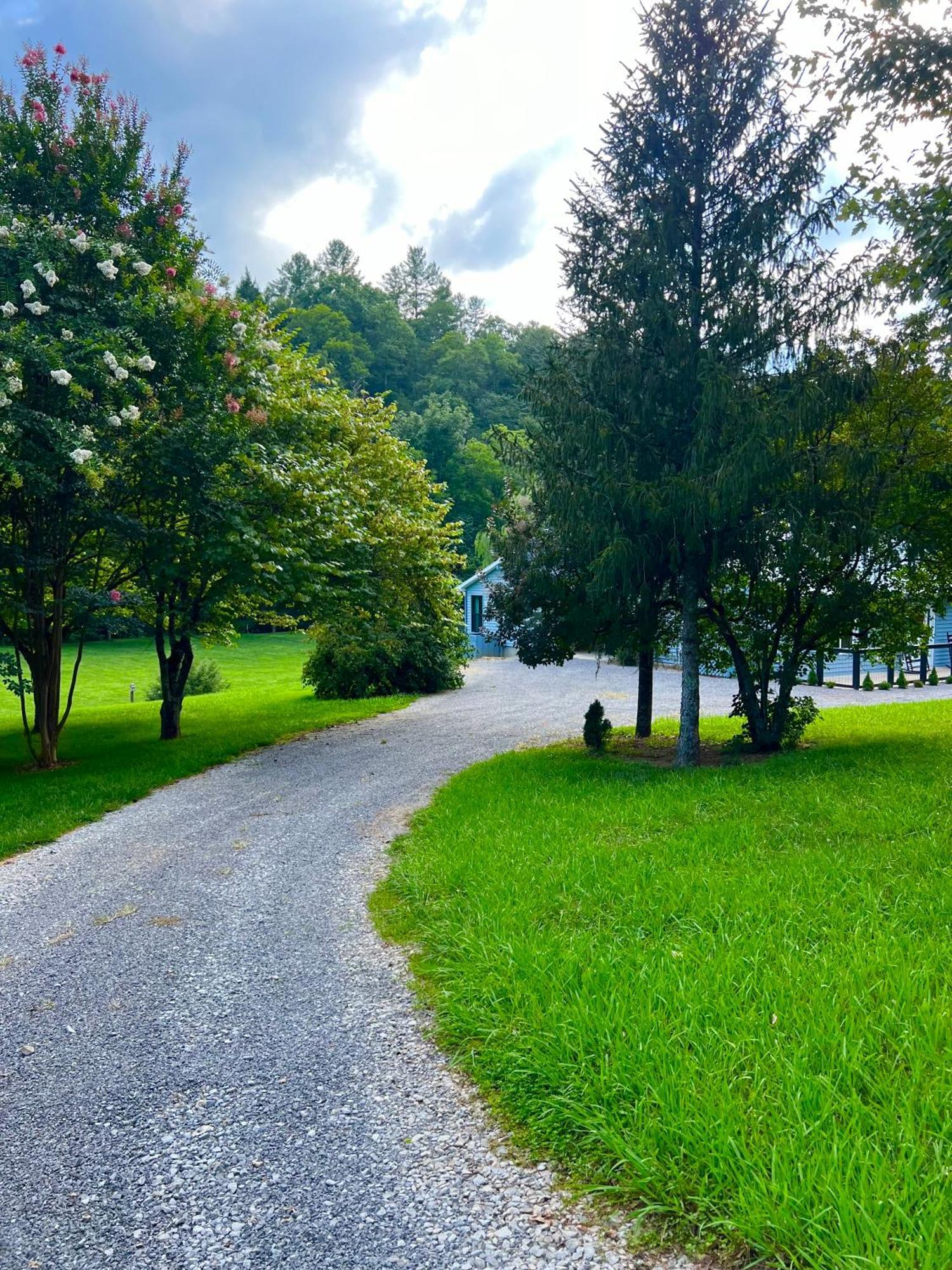 Firefly Fields 2-Acres With Guest House, Game Room, Mountain & River Views Sevierville Extérieur photo