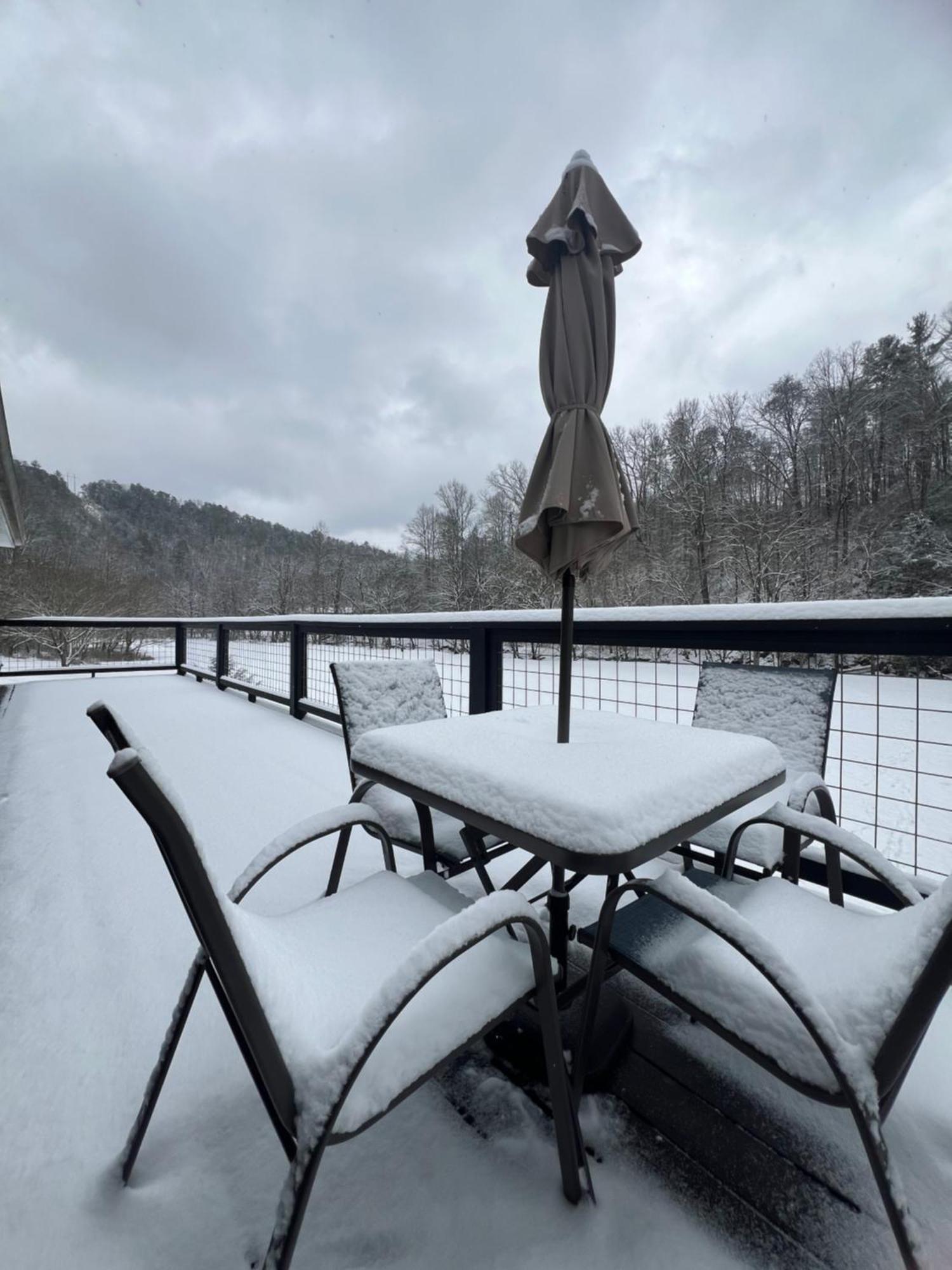 Firefly Fields 2-Acres With Guest House, Game Room, Mountain & River Views Sevierville Extérieur photo